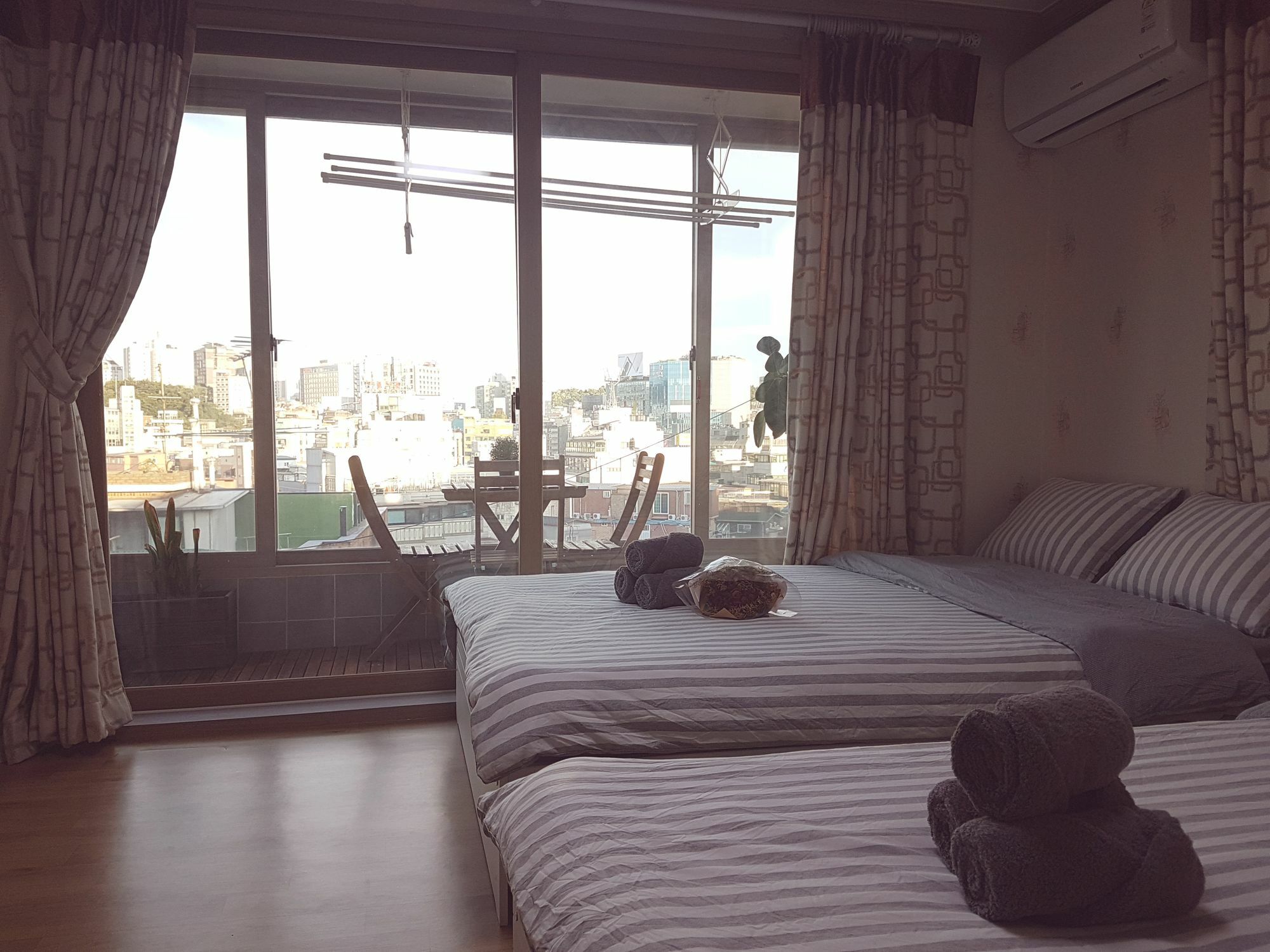 Takustay Sinchon Hotel 2*