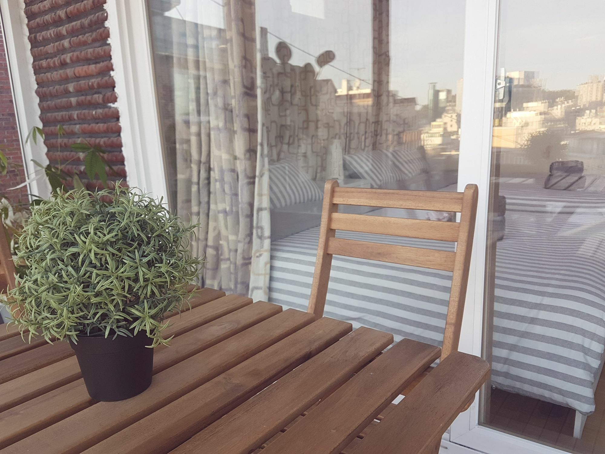 Takustay Sinchon 2*