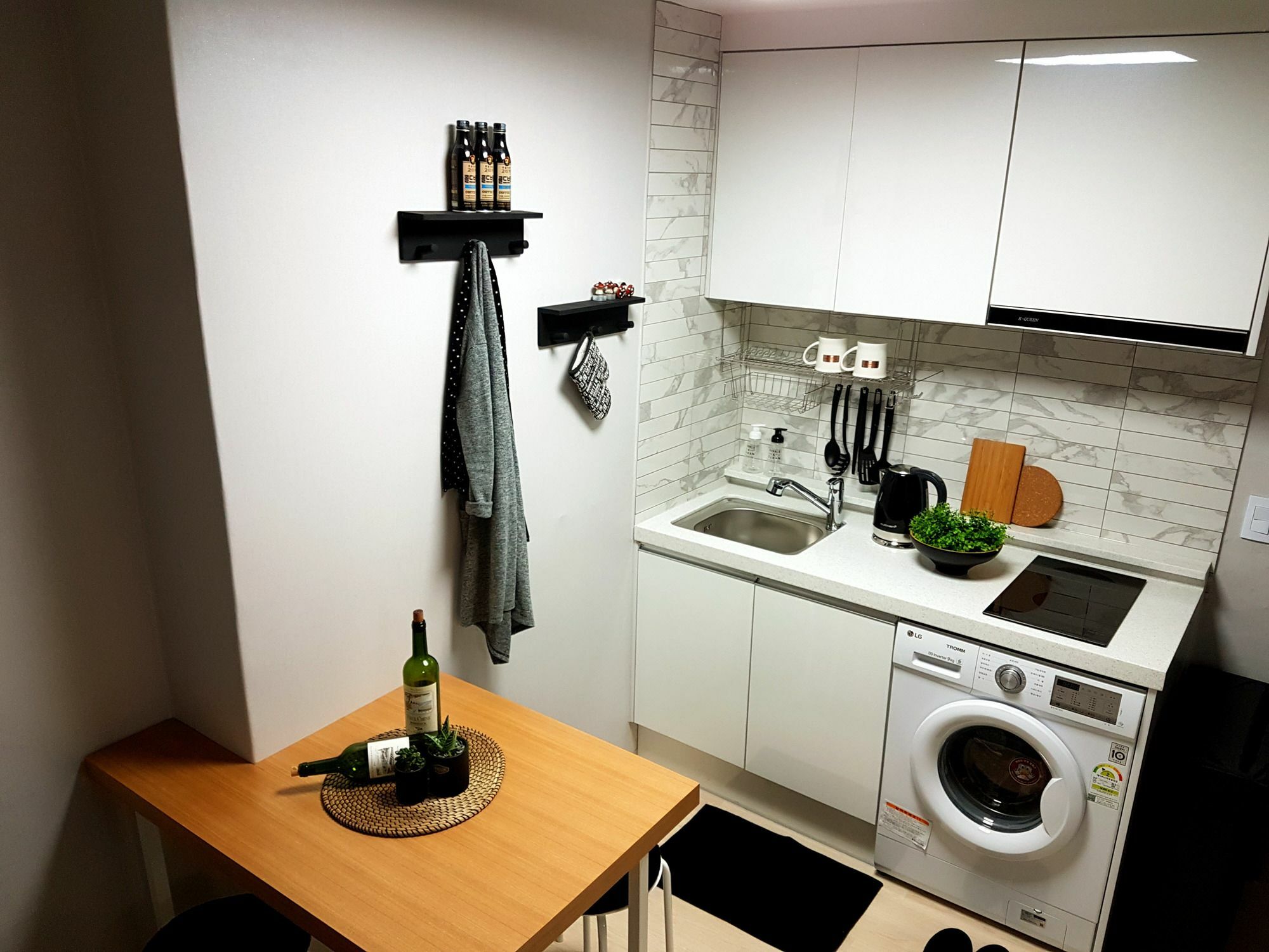 Takustay Sinchon Hotel